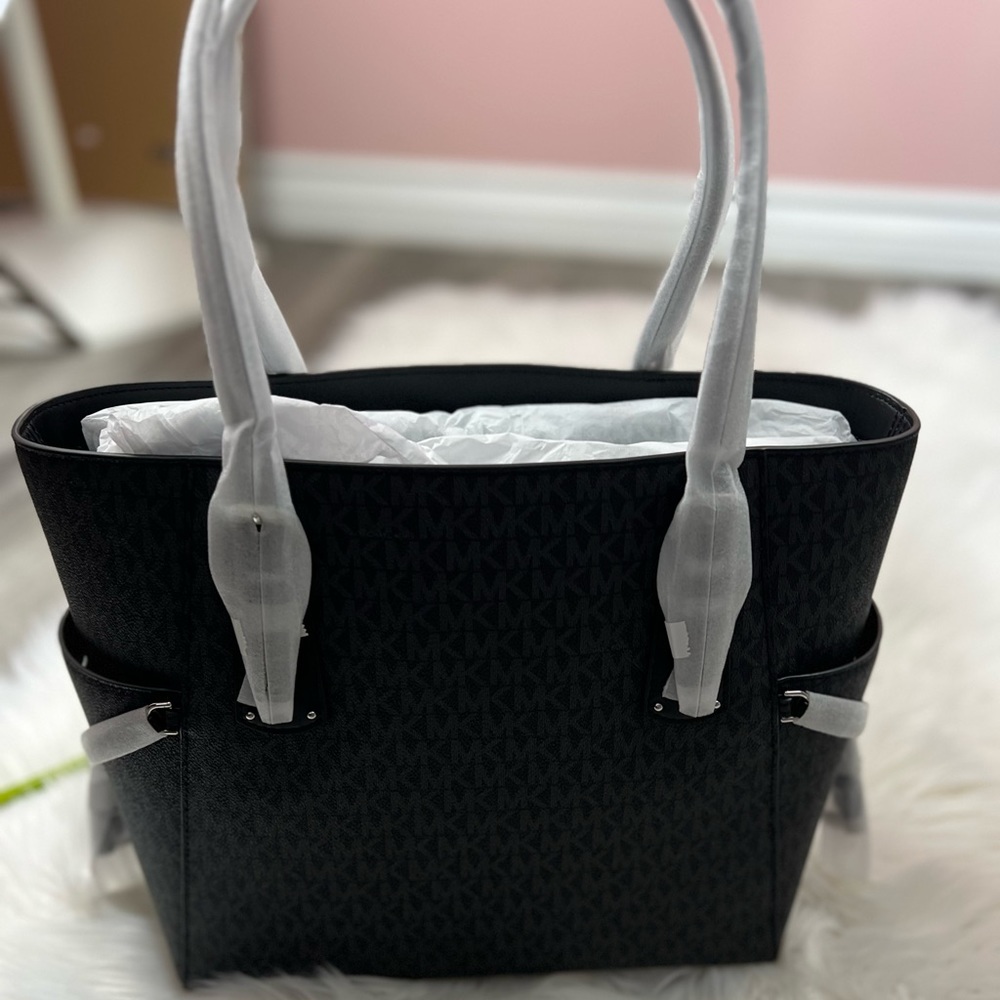 Michael Kors Jet Black Logo bag✨brand new - Picture 10 of 13